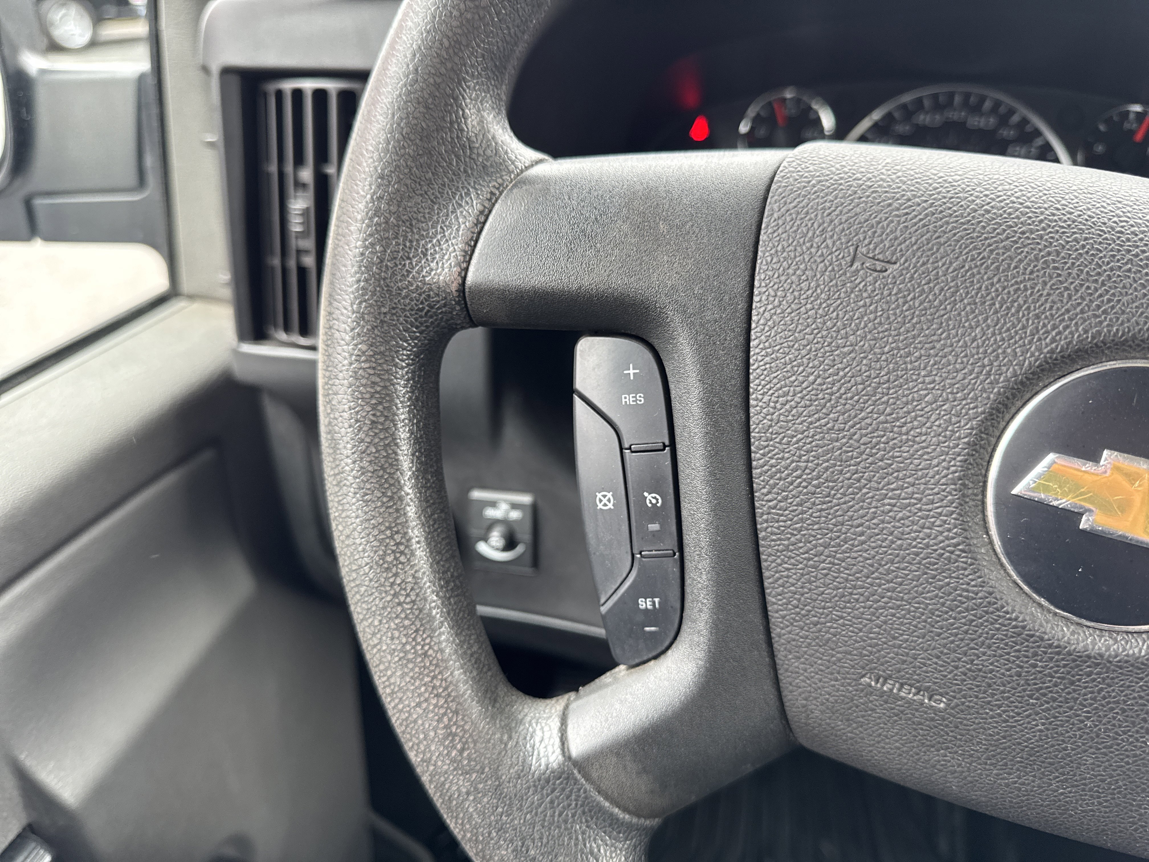 Used 2019 Chevrolet Express 3500 w/ Driver Convenience Package RWD image 14