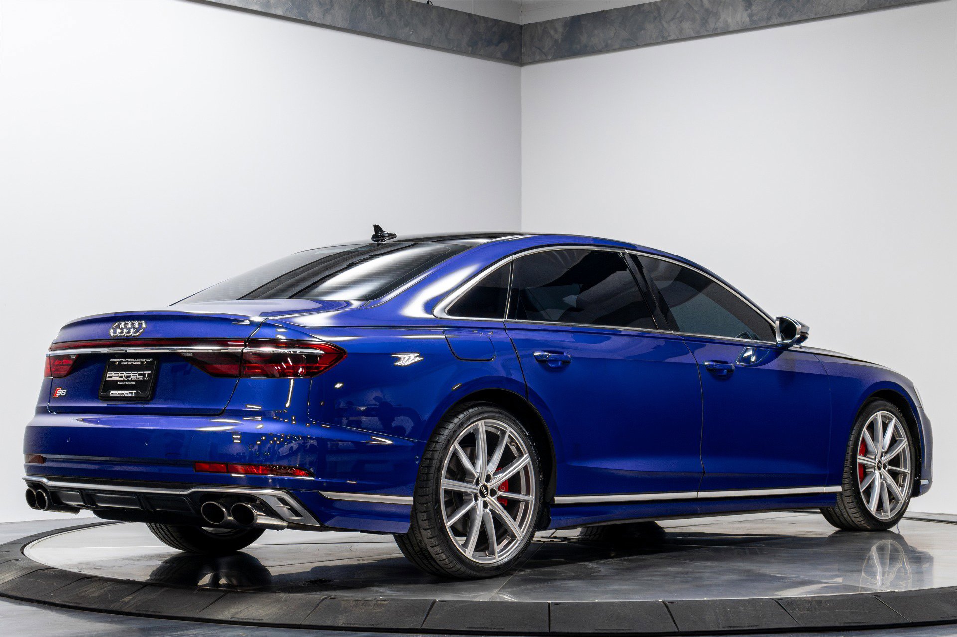 Used 2023 Audi S8 image 14