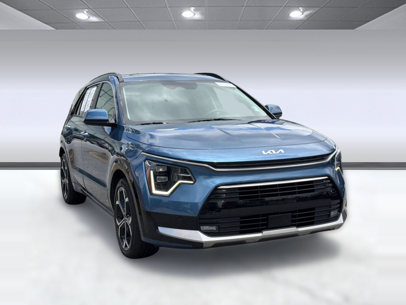 Used 2023 Kia Niro SX Touring FWD image 7