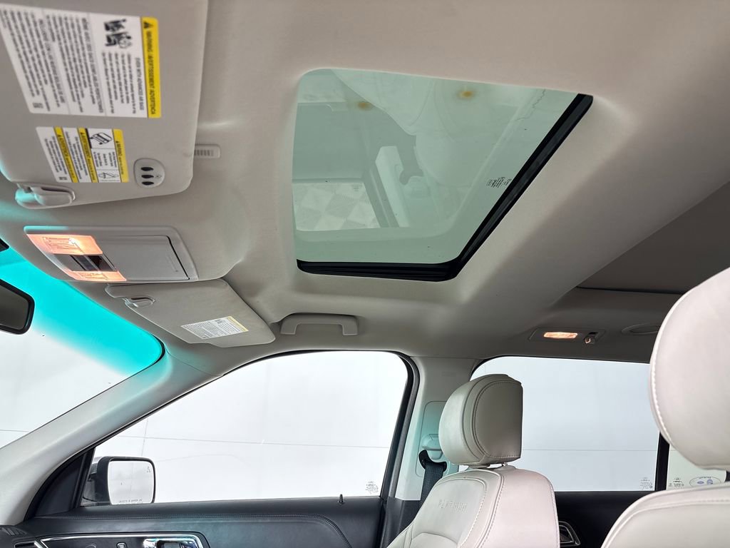 Used 2017 Ford Explorer Platinum image 37