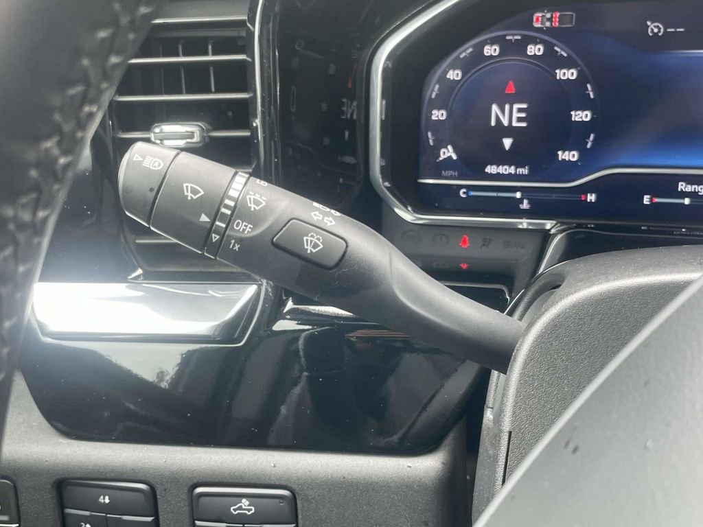 Used 2024 Chevrolet Silverado 2500 LT image 30