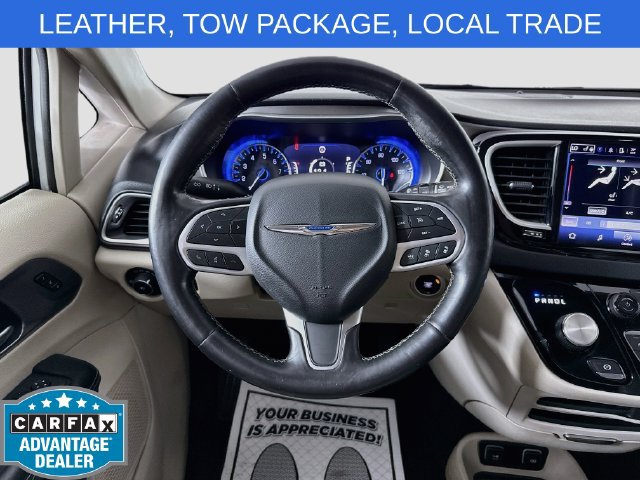 Used 2021 Chrysler Pacifica Touring-L FWD image 11