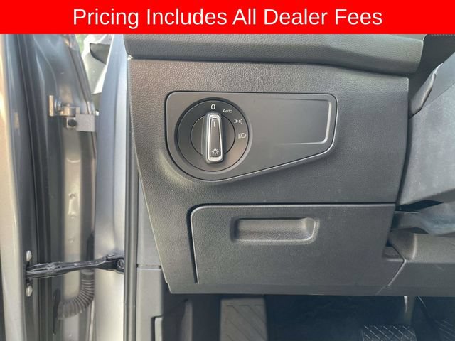 Used 2024 Volkswagen Tiguan SE AWD/4WD image 23