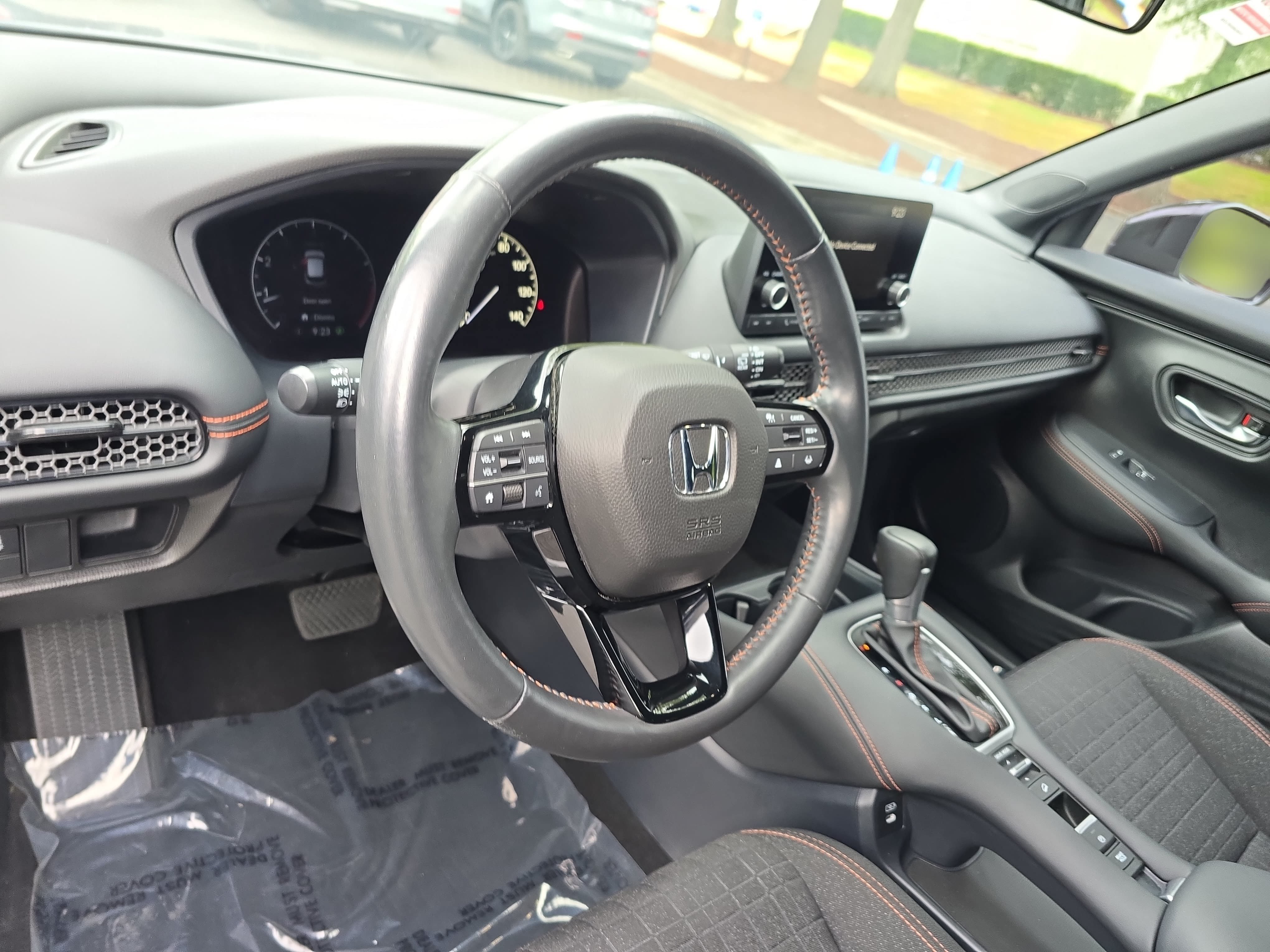 Used 2025 Honda HR-V Sport image 15