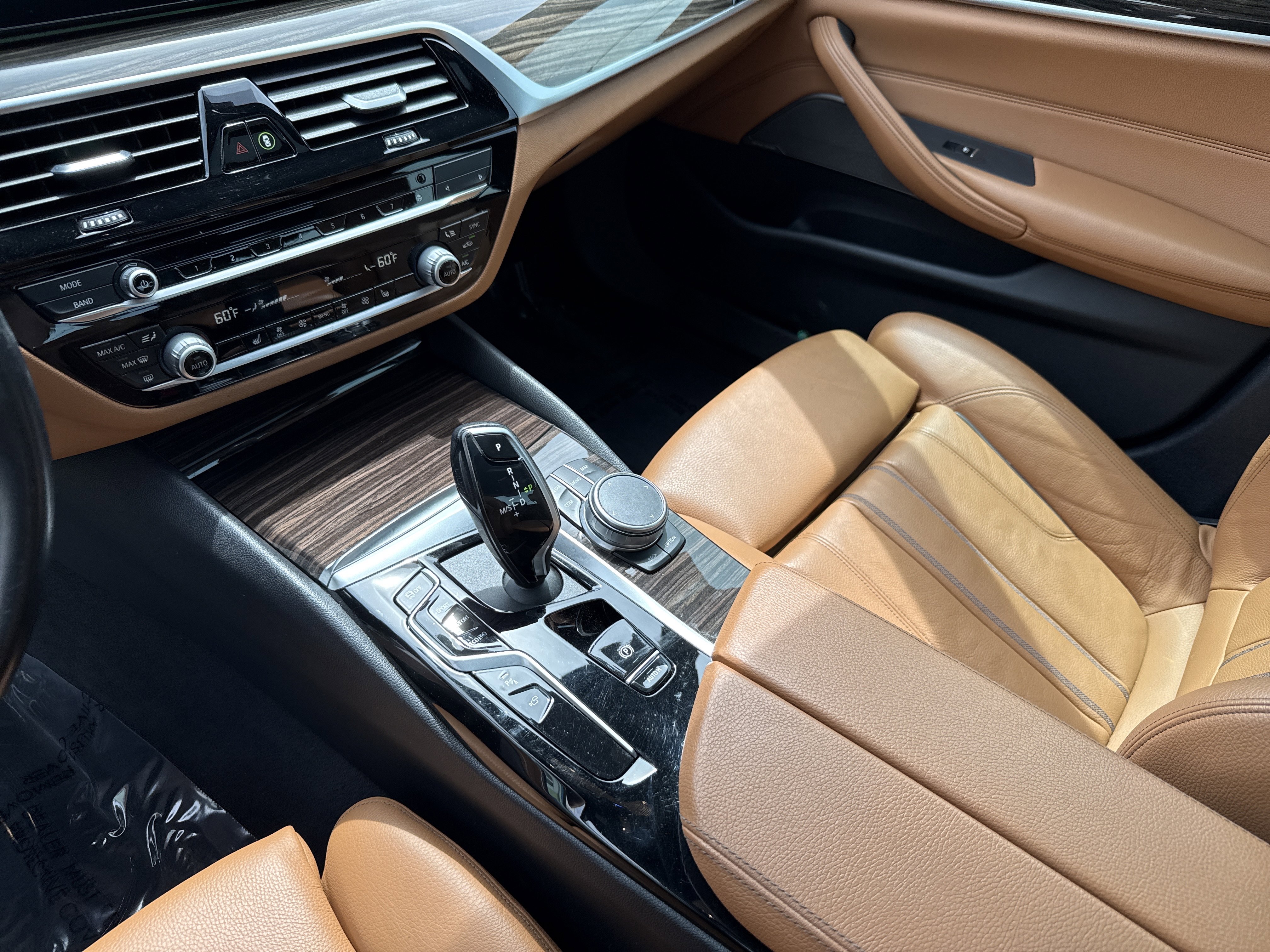 Used 2021 BMW 540i w/ Premium Package image 26