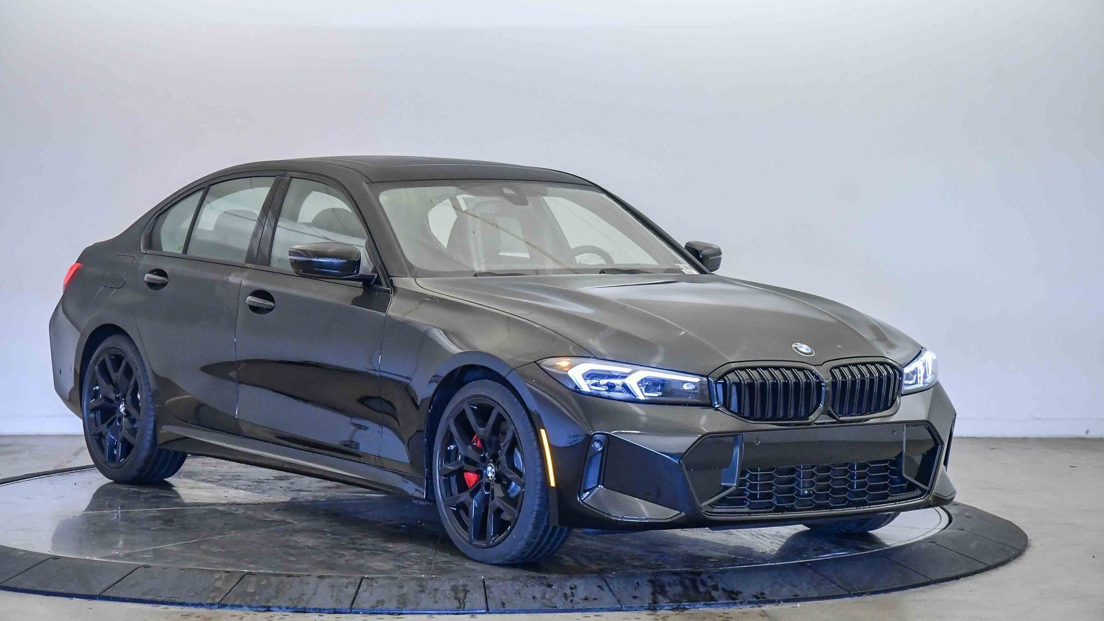 New 2026 BMW 330i Sedan w/ M Sport Package image 6
