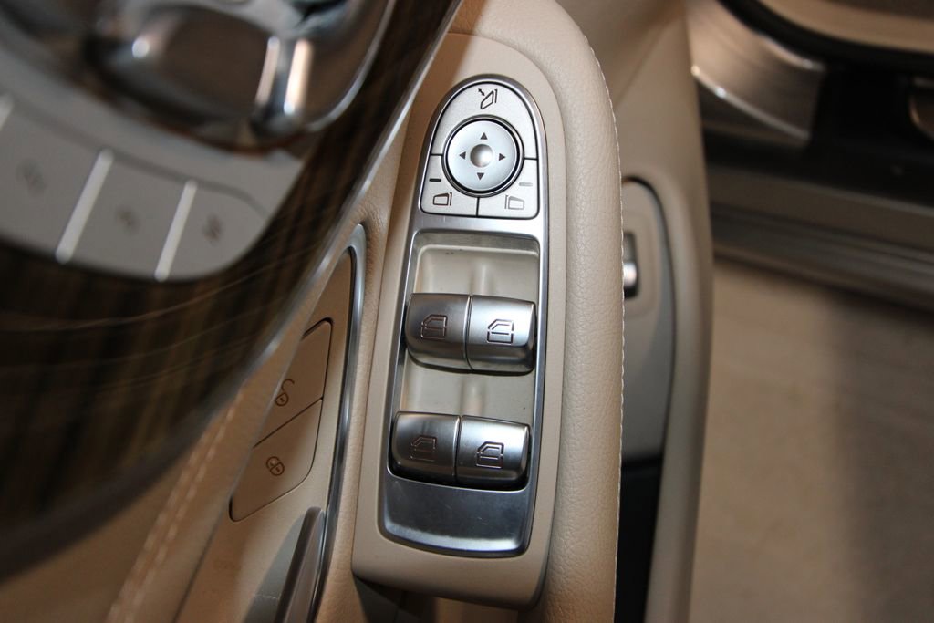 Used 2020 Mercedes-Benz C 300 Cabriolet image 6