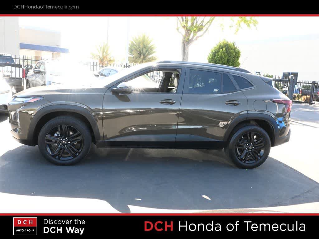 Used 2024 Chevrolet Trax ACTIV w/ Sunroof Package FWD image 4