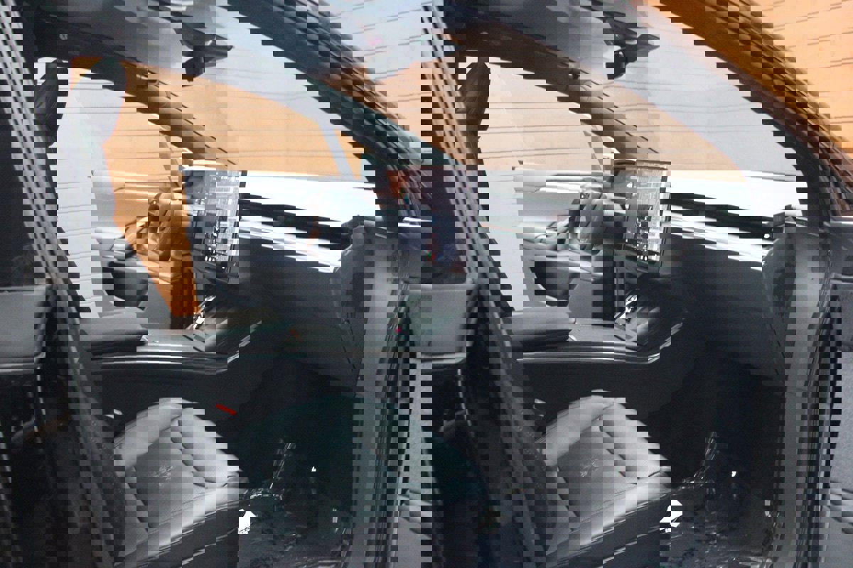 Used 2022 Tesla Model X 5 Seater AWD image 13