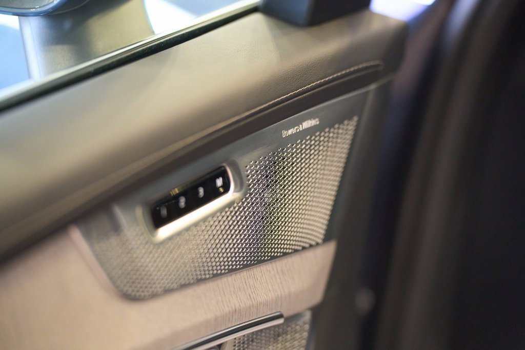 New 2025 Volvo XC90 B6 Ultra w/ Lounge Package image 11