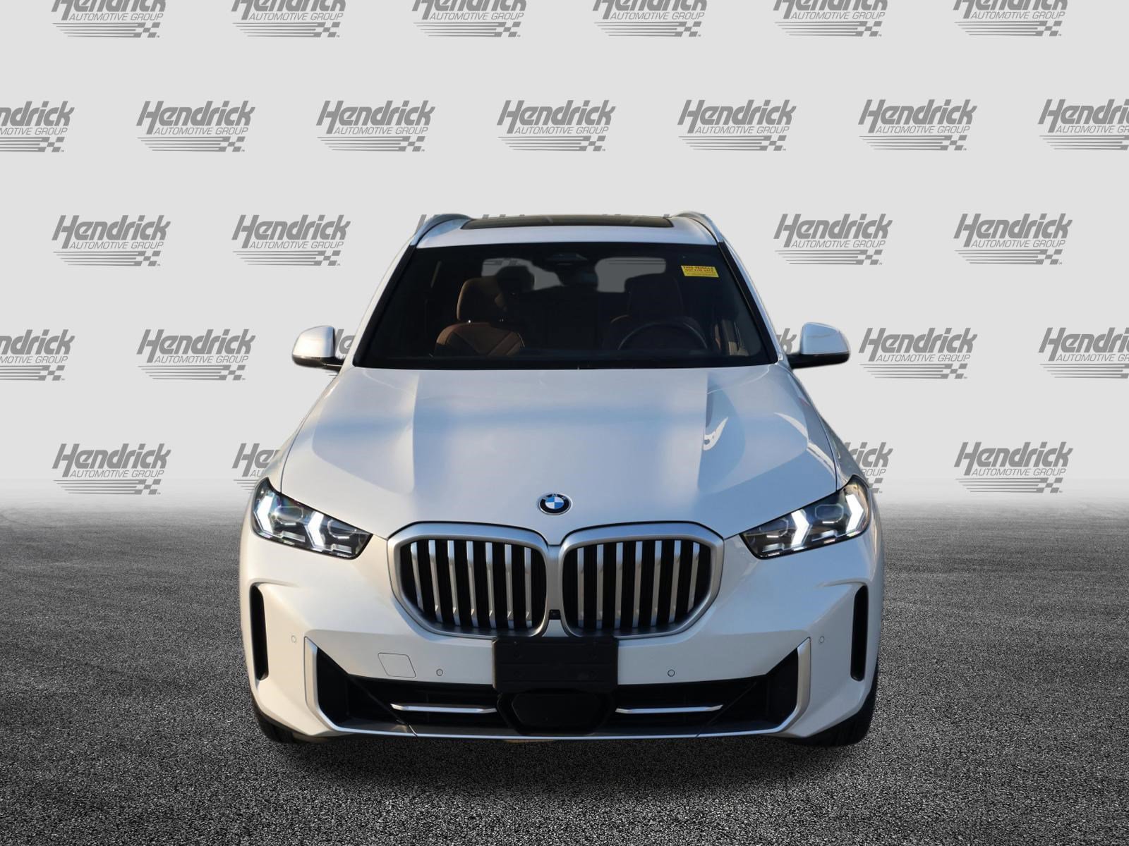 Used 2024 BMW X5 xDrive40i w/ Premium Package AWD/4WD image 3