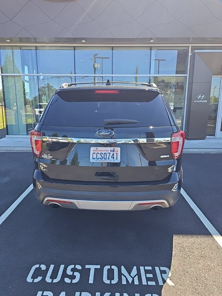Used 2017 Ford Explorer XLT w/ Class II Trailer Tow Package AWD/4WD image 6