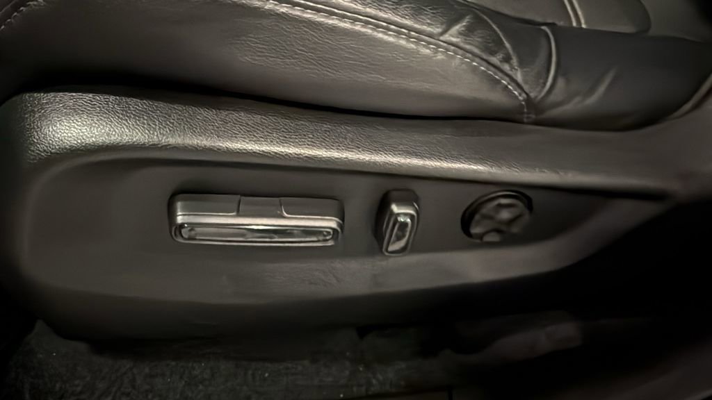 Used 2021 Honda CR-V EX-L image 25