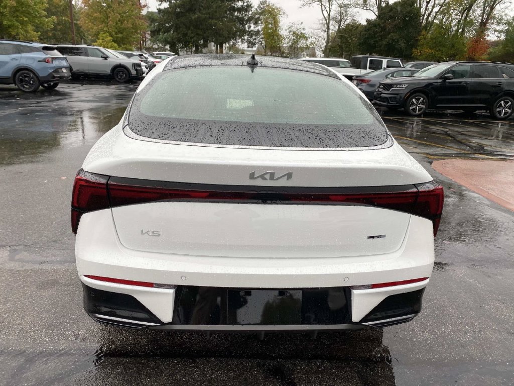 New 2027 Kia K5 GT-Line FWD image 4