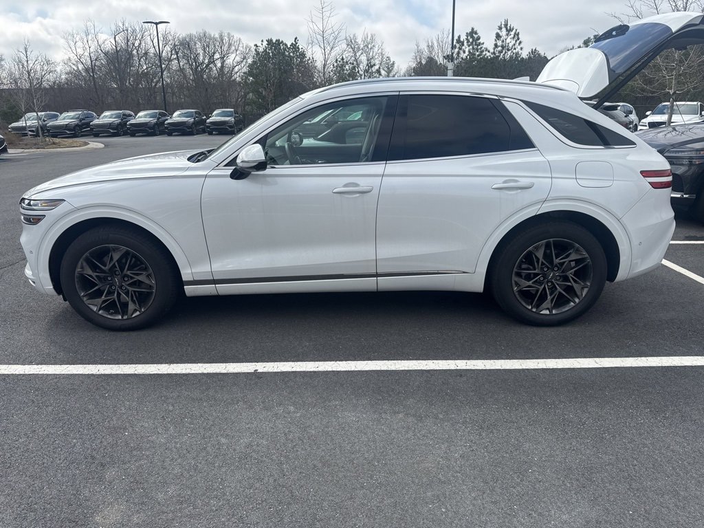 Used 2022 Genesis GV70 2.5T w/ Advanced Package image 6