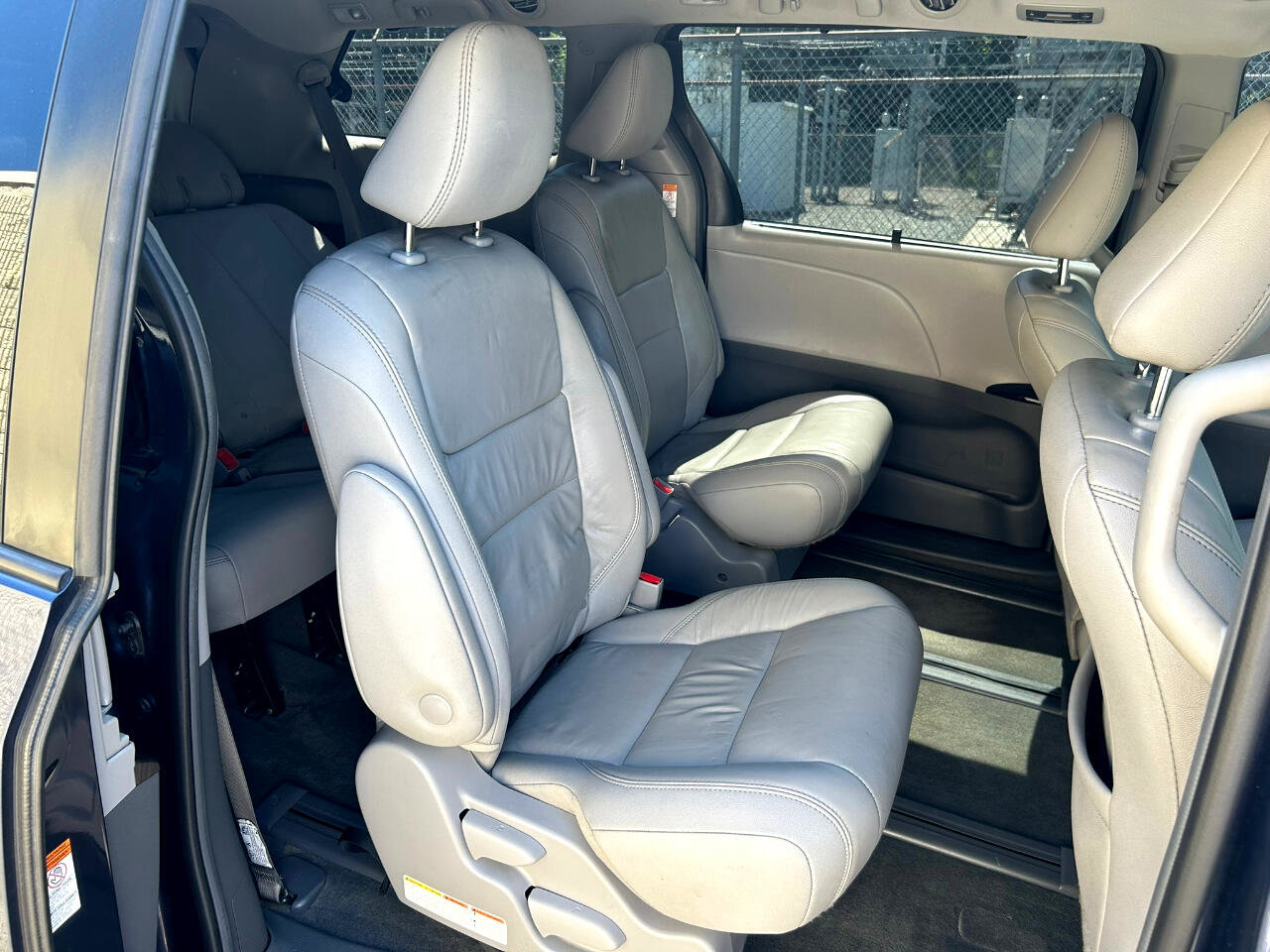 Used 2018 Toyota Sienna XLE AWD/4WD image 17