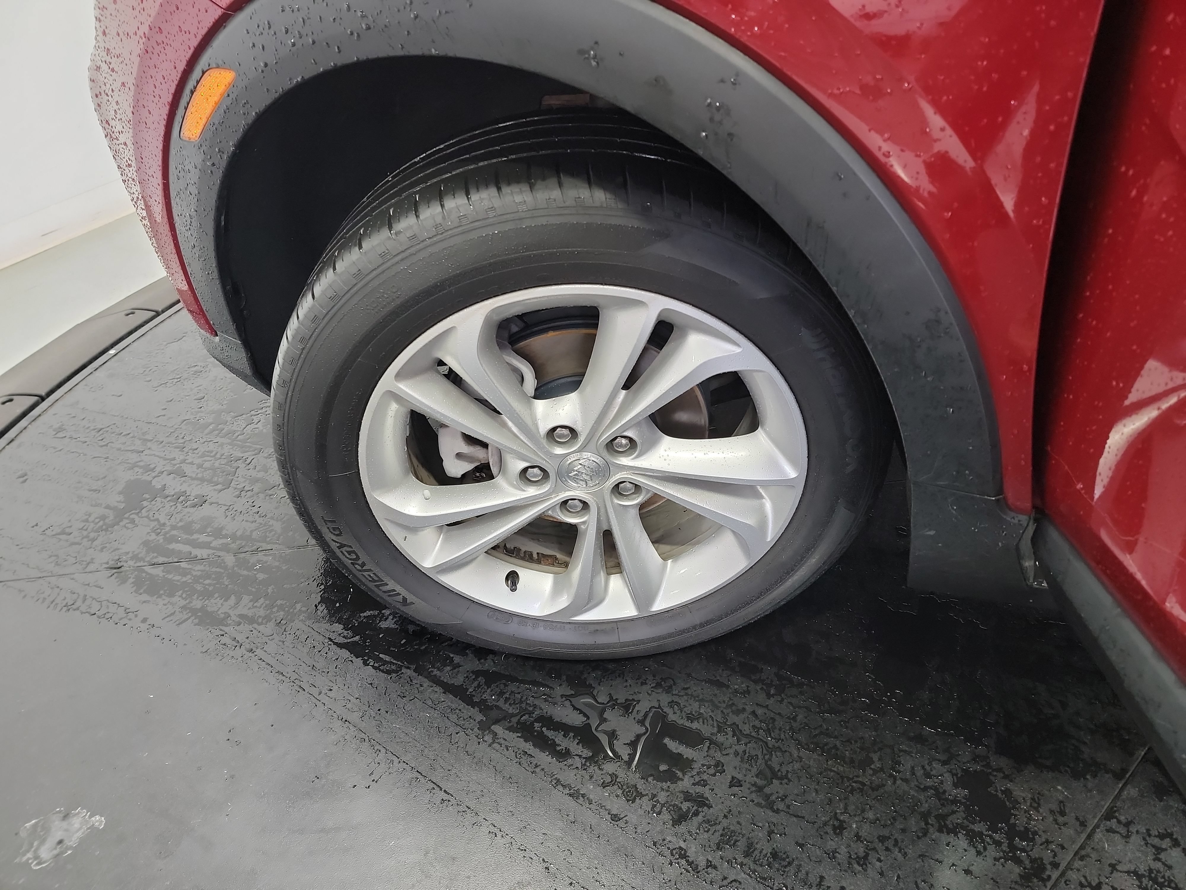 Used 2020 Buick Encore GX Preferred w/ Cold Weather Comfort Package AWD/4WD image 29