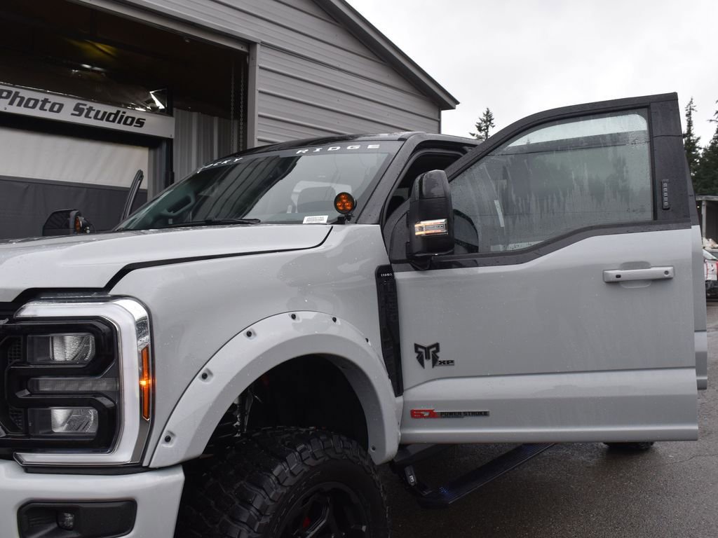 New 2026 Ford F250 Lariat w/ Black Appearance Package image 23