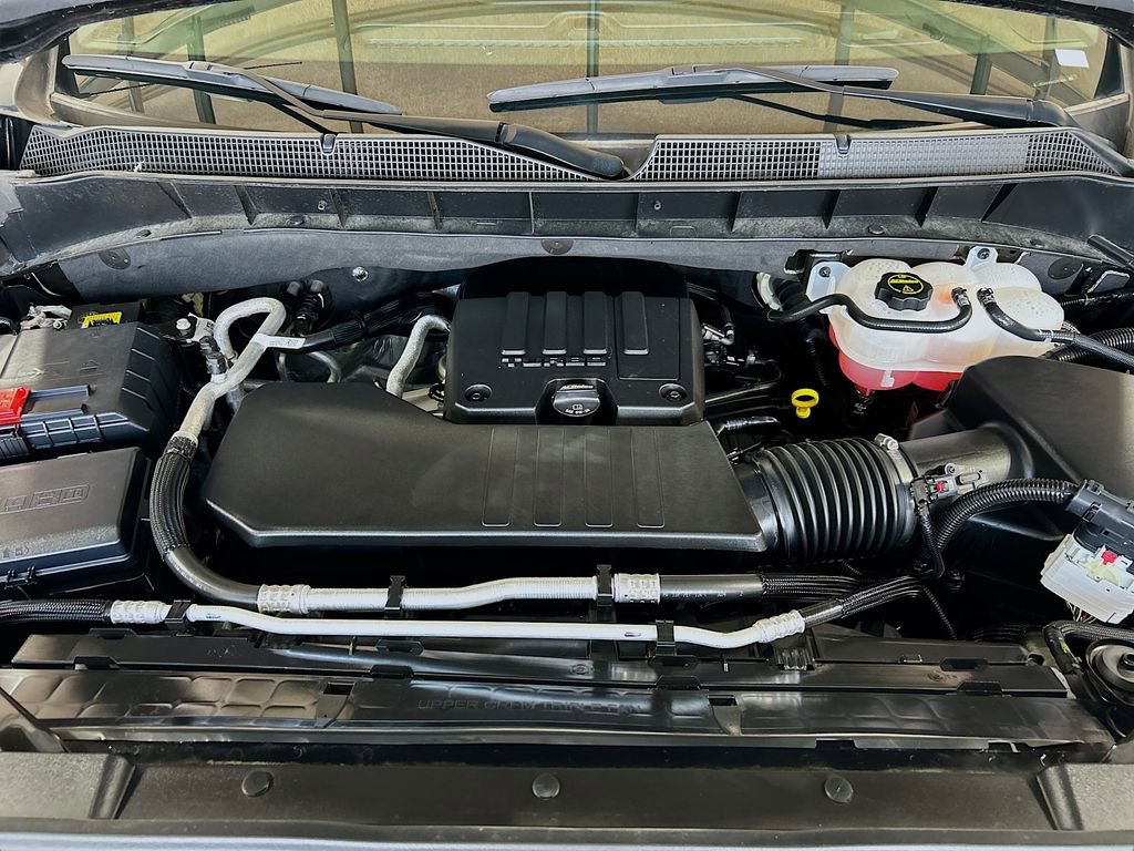 Used 2025 Chevrolet Silverado 1500 Custom RWD image 27