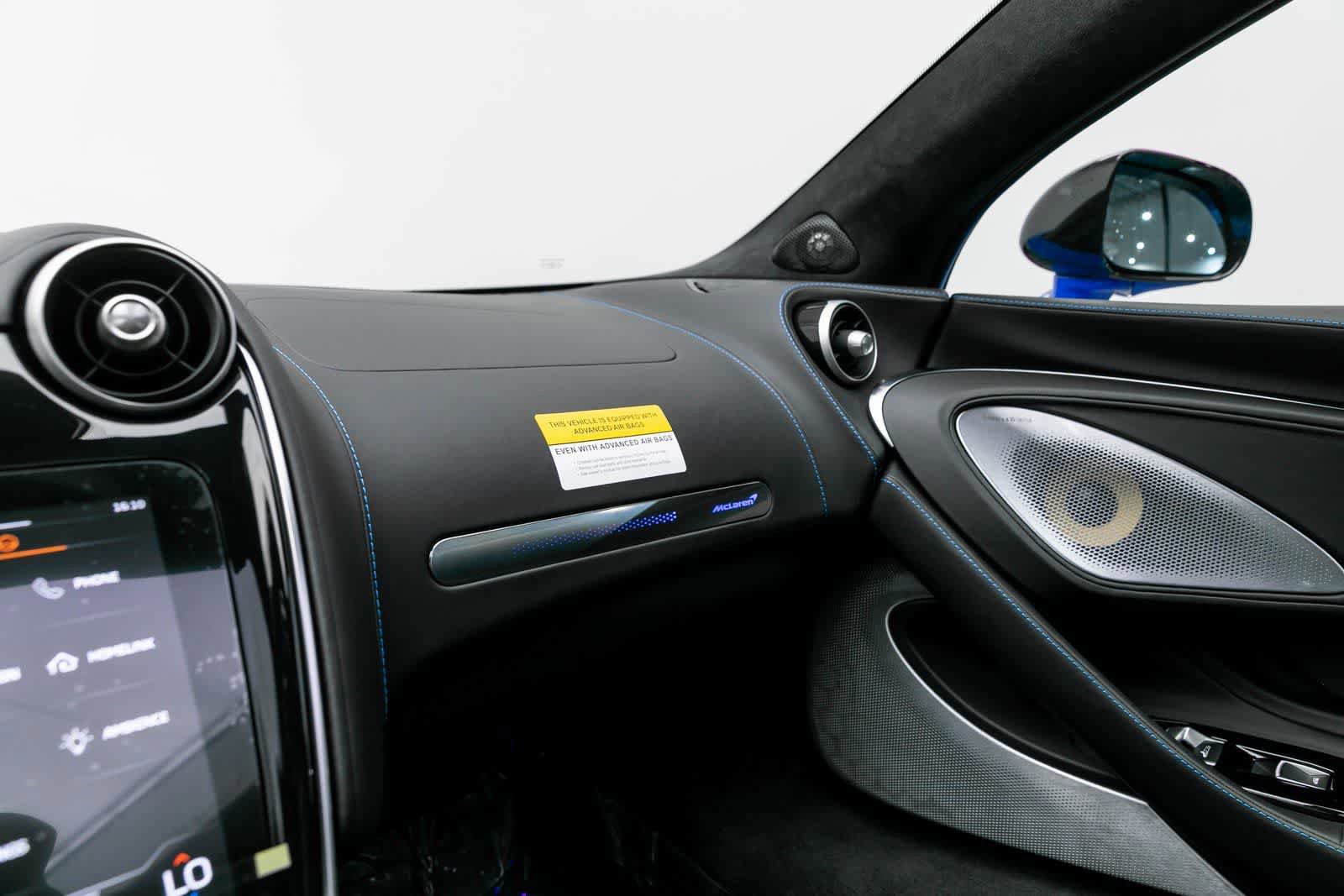 New 2025 McLaren GTS RWD image 30