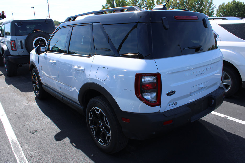 Used 2025 Ford Bronco Sport Outer Banks w/ Outer Banks Tech Package+ AWD/4WD image 7