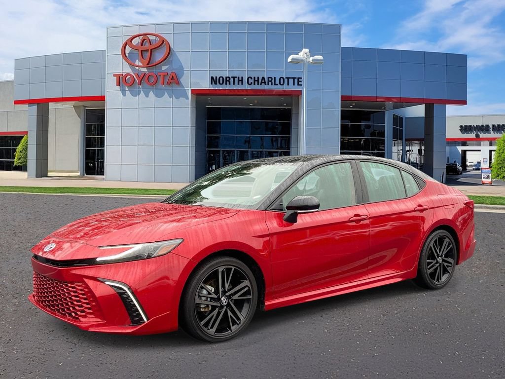 Used 2025 Toyota Camry XSE FWD image 5