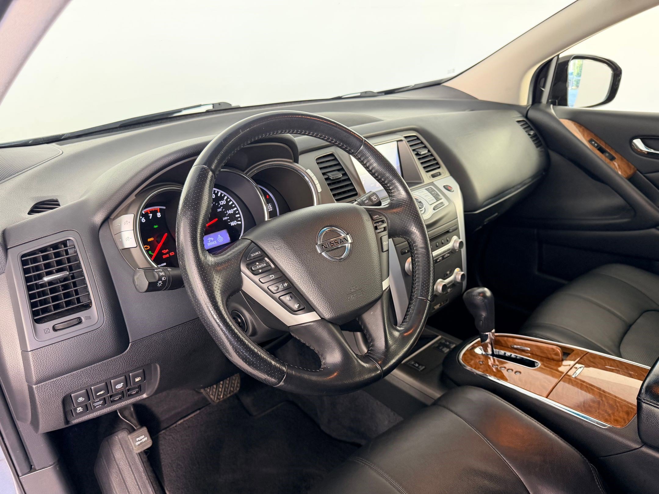 Used 2013 Nissan Murano LE w/ Platinum Pkg image 4