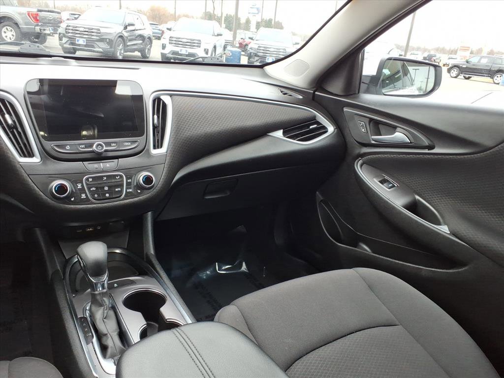 Used 2023 Chevrolet Malibu LT image 15