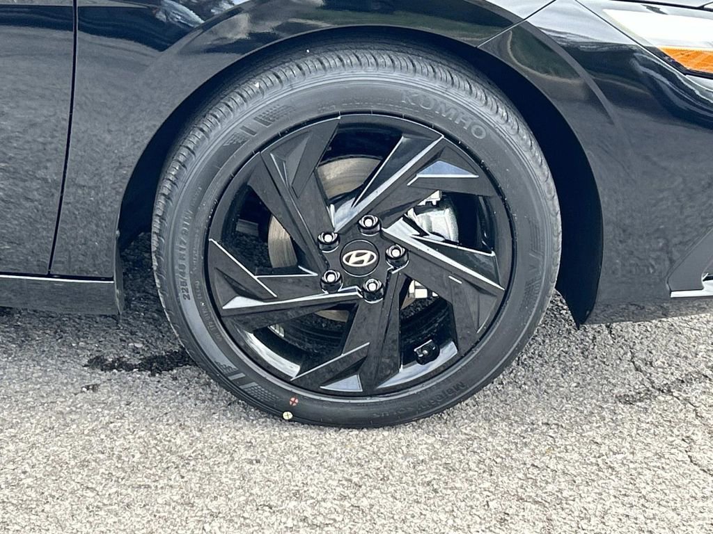 New 2026 Hyundai Elantra Sport image 9