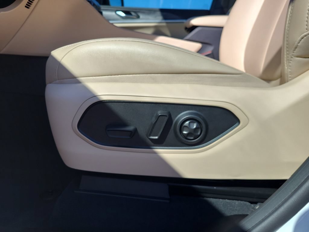 Used 2024 Jeep Grand Cherokee Limited RWD image 25
