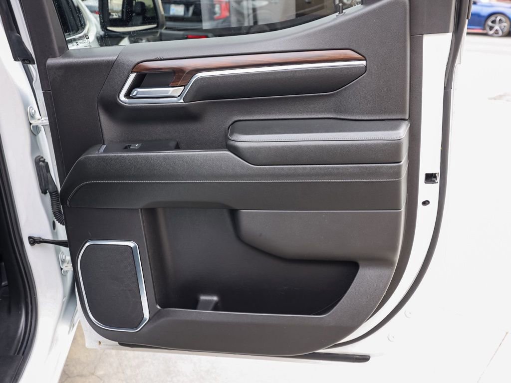Used 2024 GMC Sierra 1500 SLT image 18