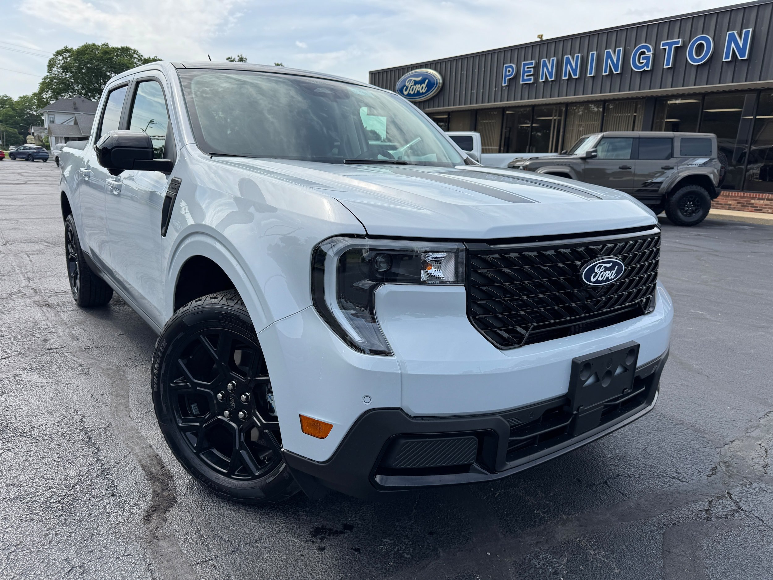 New 2026 Ford Maverick Lariat w/ Black Appearance Package