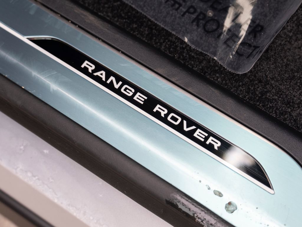 New 2025 Land Rover Range Rover SE image 15
