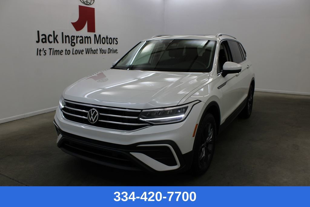 Certified 2023 Volkswagen Tiguan SE w/ Panoramic Sunroof Package