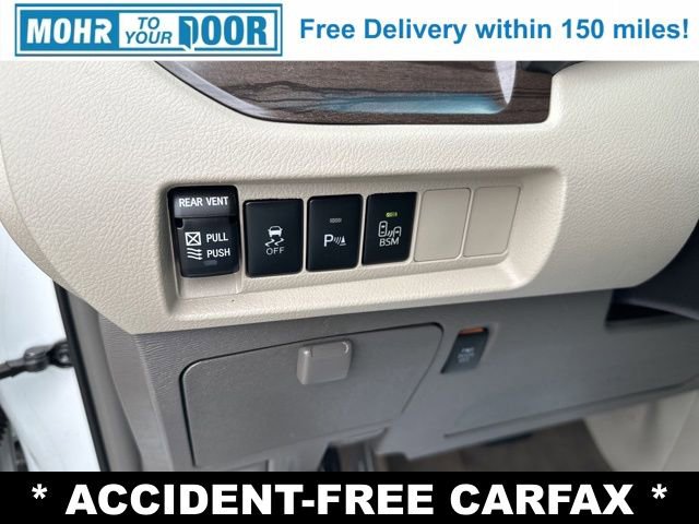 Used 2017 Toyota Sienna XLE Premium image 22