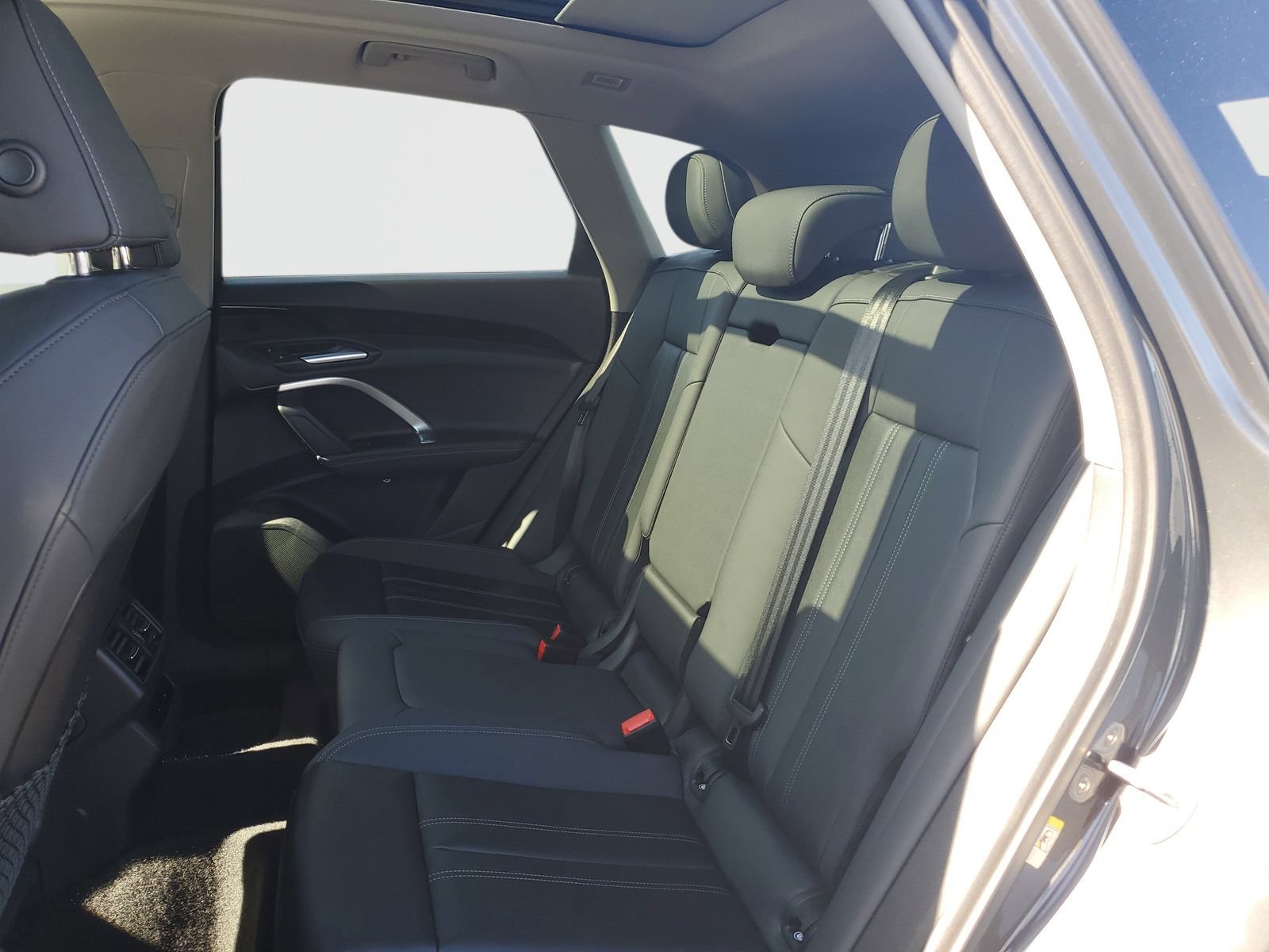 Used 2025 Audi Q5 Premium w/ Convenience Package AWD/4WD image 14