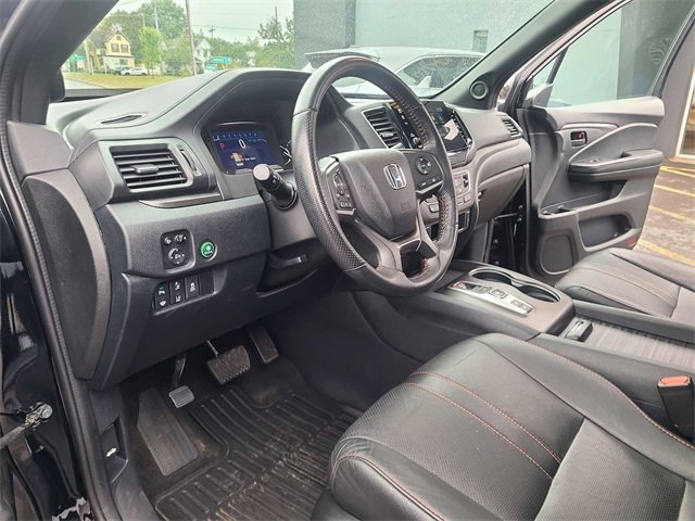Used 2023 Honda Passport TrailSport image 12