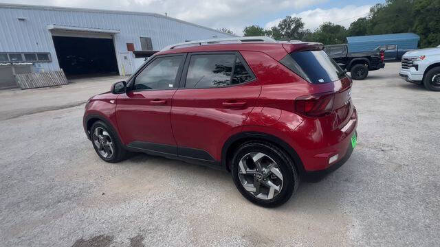 Used 2023 Hyundai Venue Limited w/ Cargo Package FWD image 6