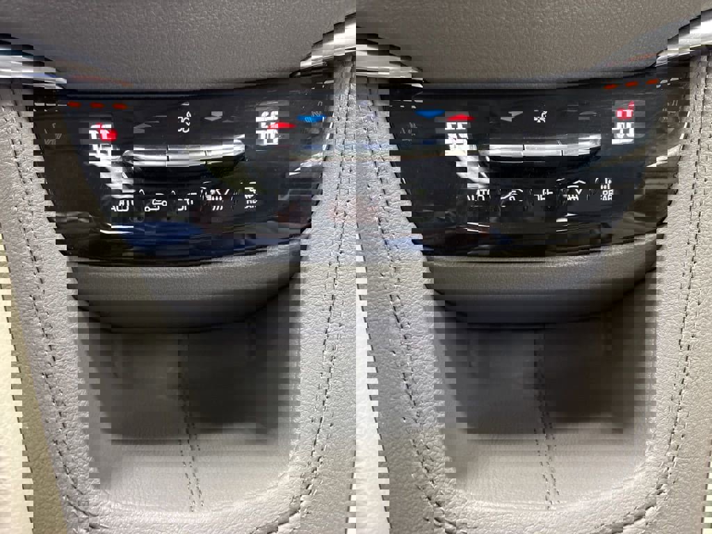 Used 2022 Cadillac XT5 Premium Luxury image 35