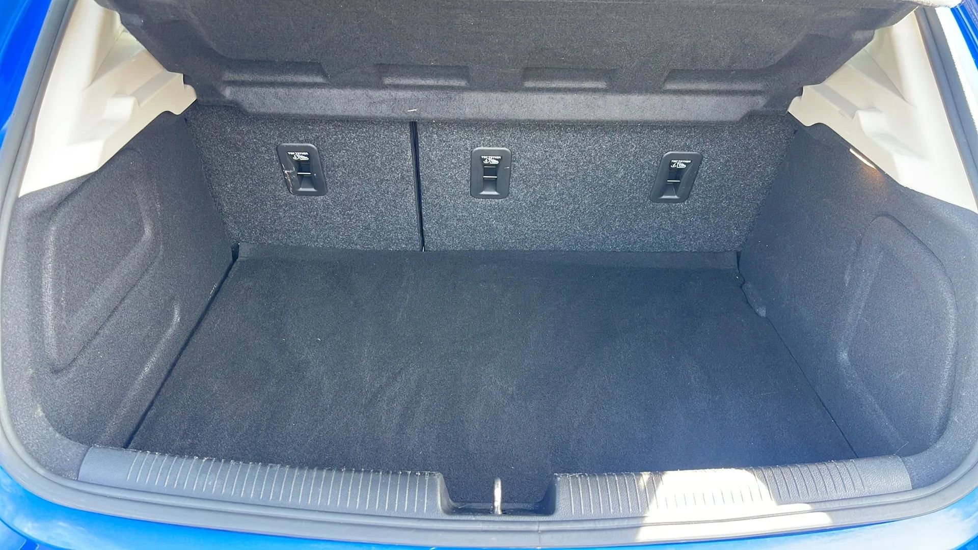 Used 2017 Chevrolet Cruze LT w/ Convenience Package image 13