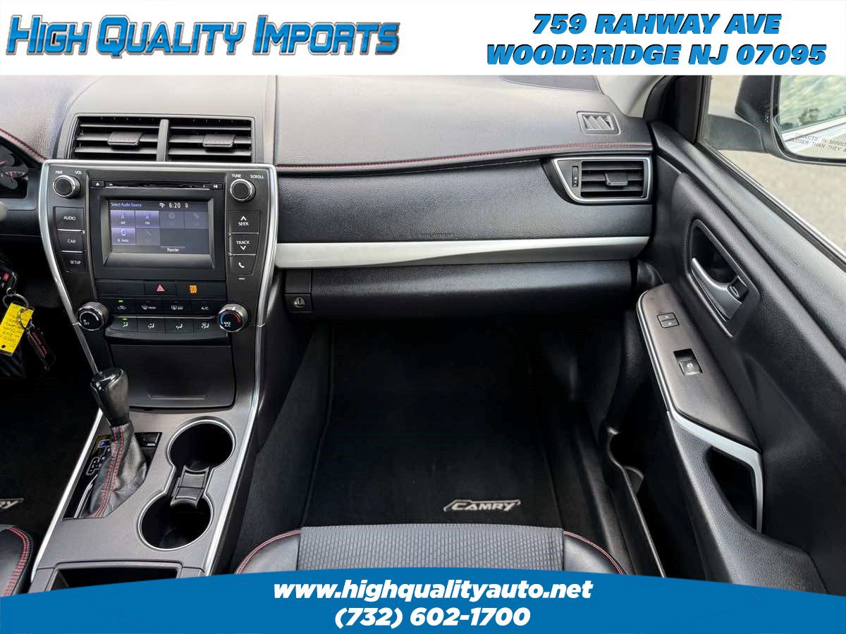 Used 2017 Toyota Camry SE FWD image 31