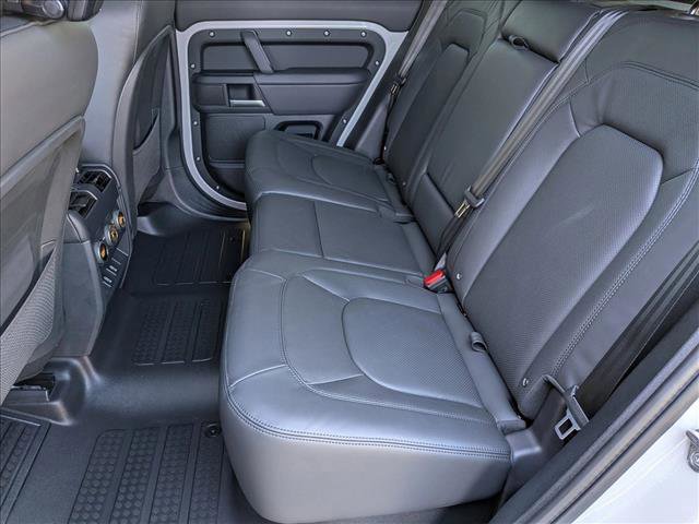 New 2026 Land Rover Defender 110 X-Dynamic SE image 15