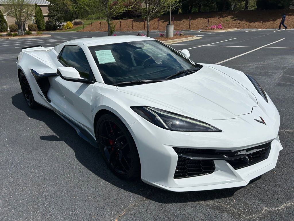 Used 2025 Chevrolet Corvette Z06 RWD image 22