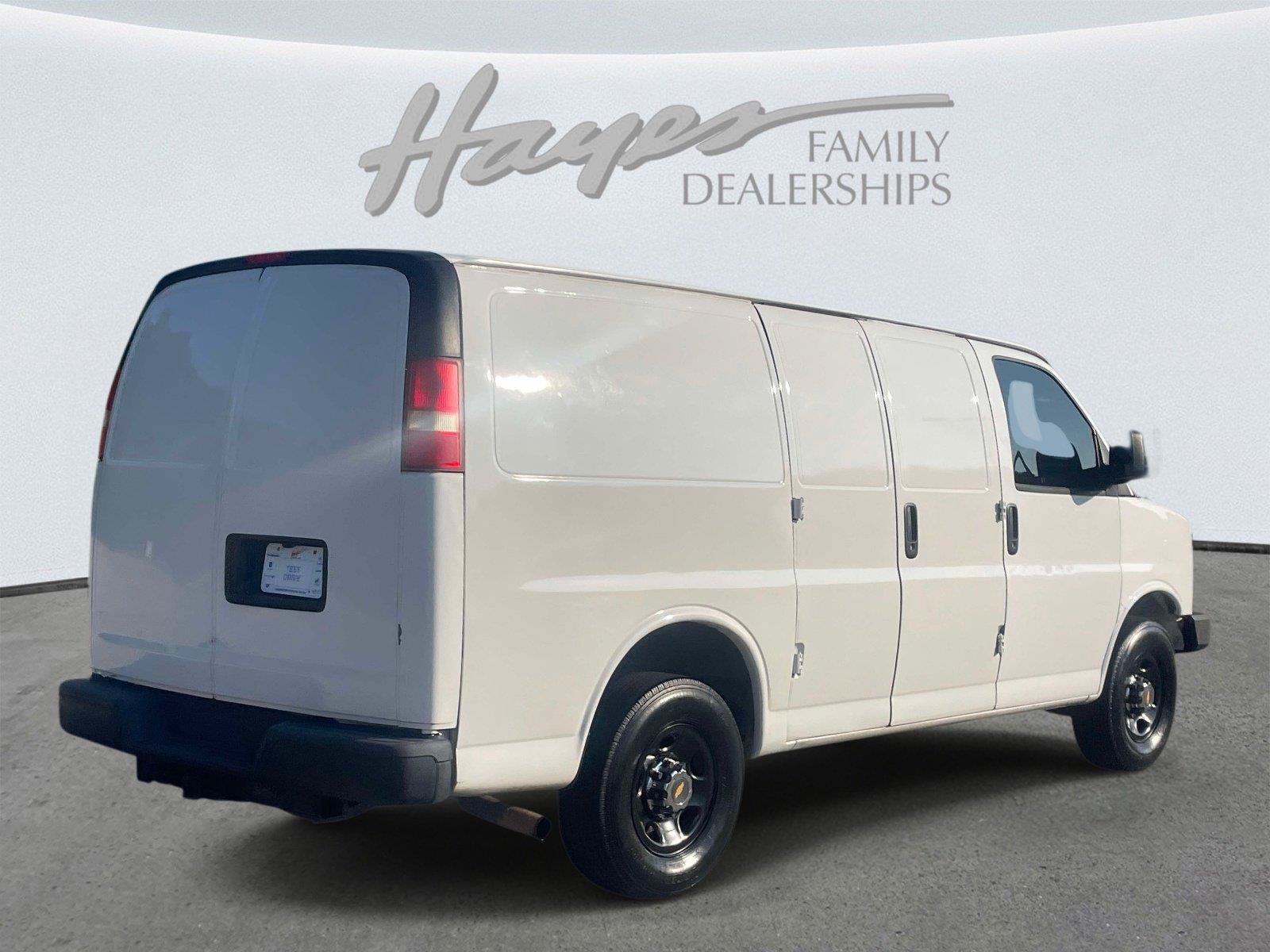 Used 2015 Chevrolet Express 2500 RWD video 3