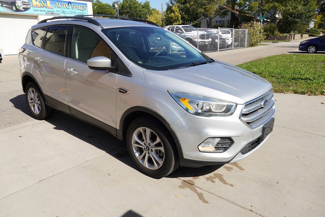 Used 2017 Ford Escape SE w/ Equipment Group 201A AWD/4WD image 9
