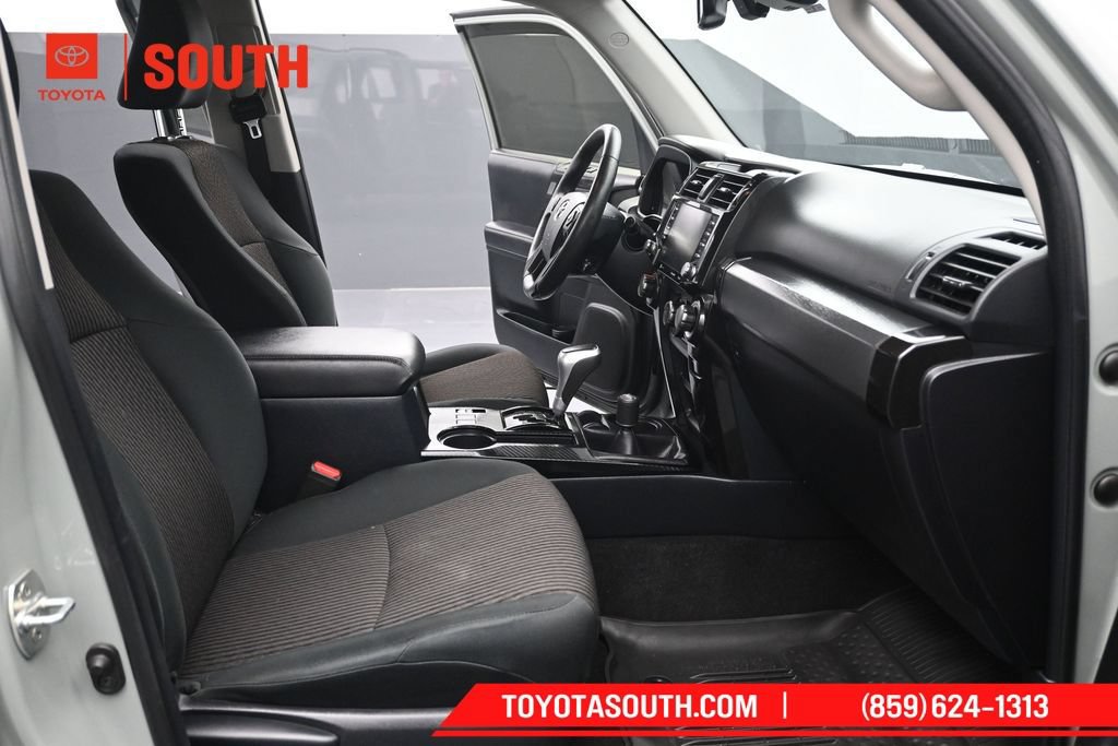 Used 2023 Toyota 4Runner TRD Off-Road AWD/4WD image 31