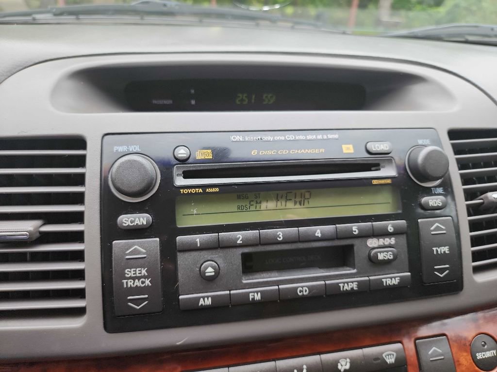 Used 2002 Toyota Camry LE FWD image 17