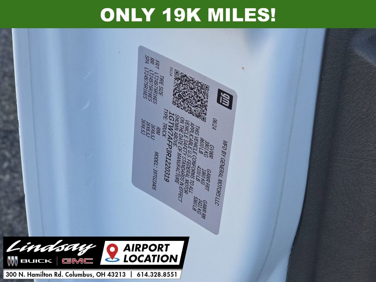 Used 2024 GMC Savana 2500 w/ Driver Convenience Package image 29