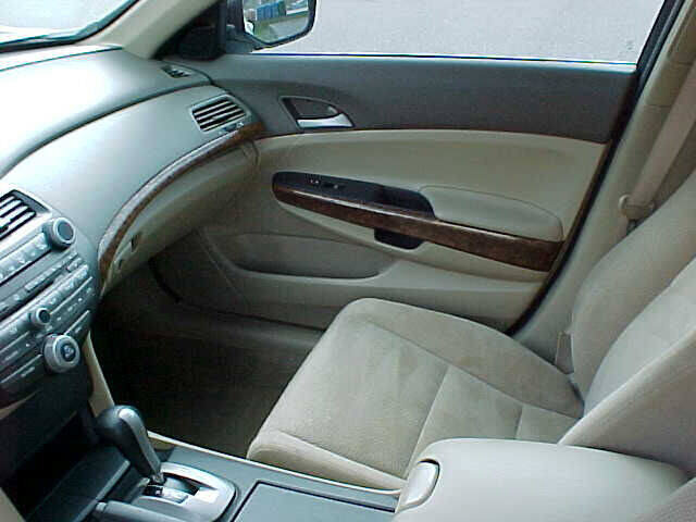 Used 2010 Honda Accord EX image 18