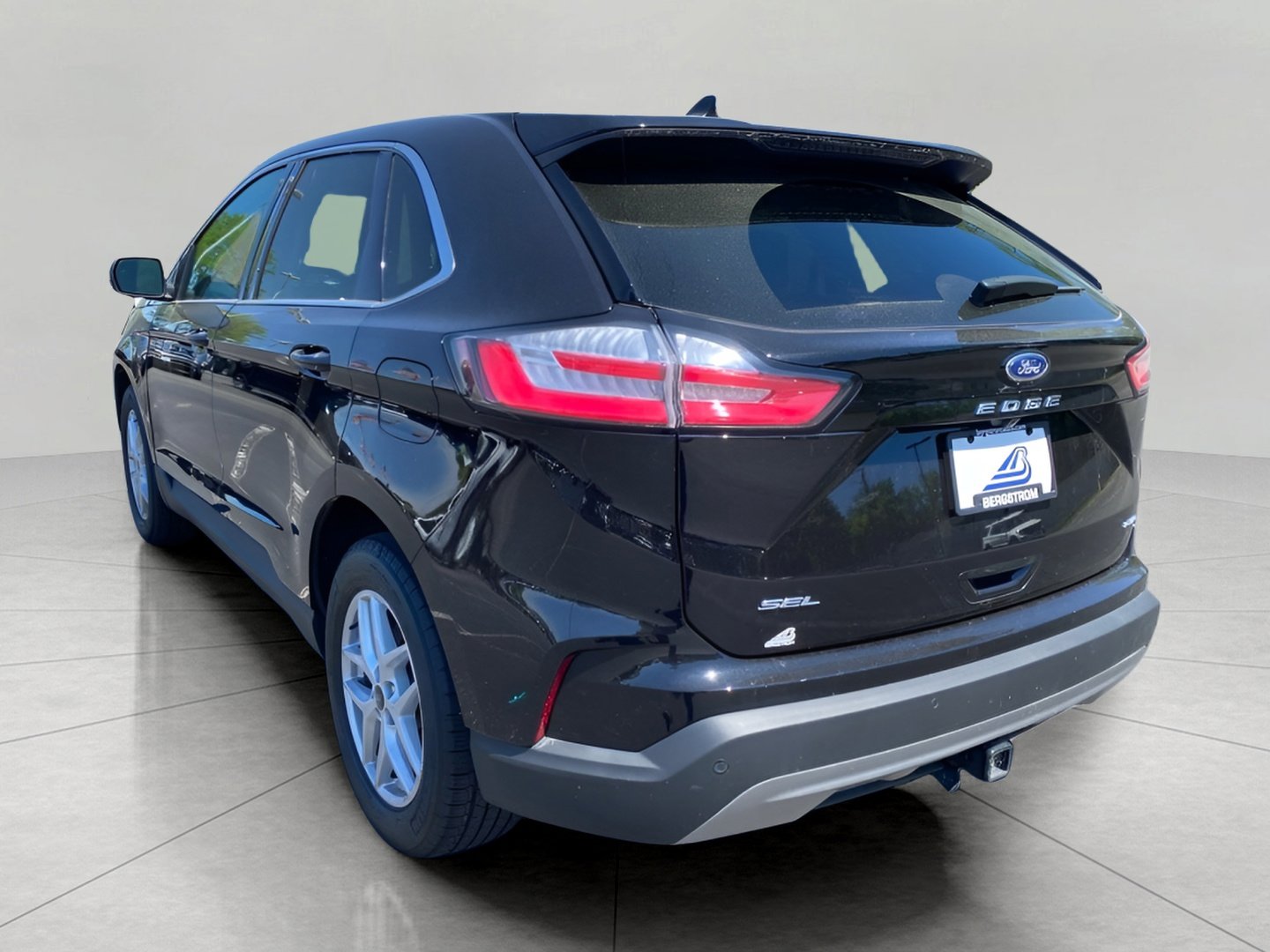 Used 2024 Ford Edge SEL w/ Convenience Package AWD/4WD image 12
